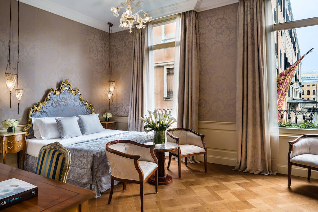 Baglioni Hotel Luna Venezia deluxe bedroom