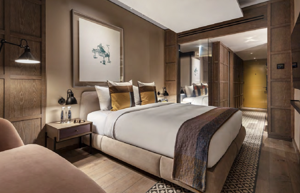 The Londoner bedroom