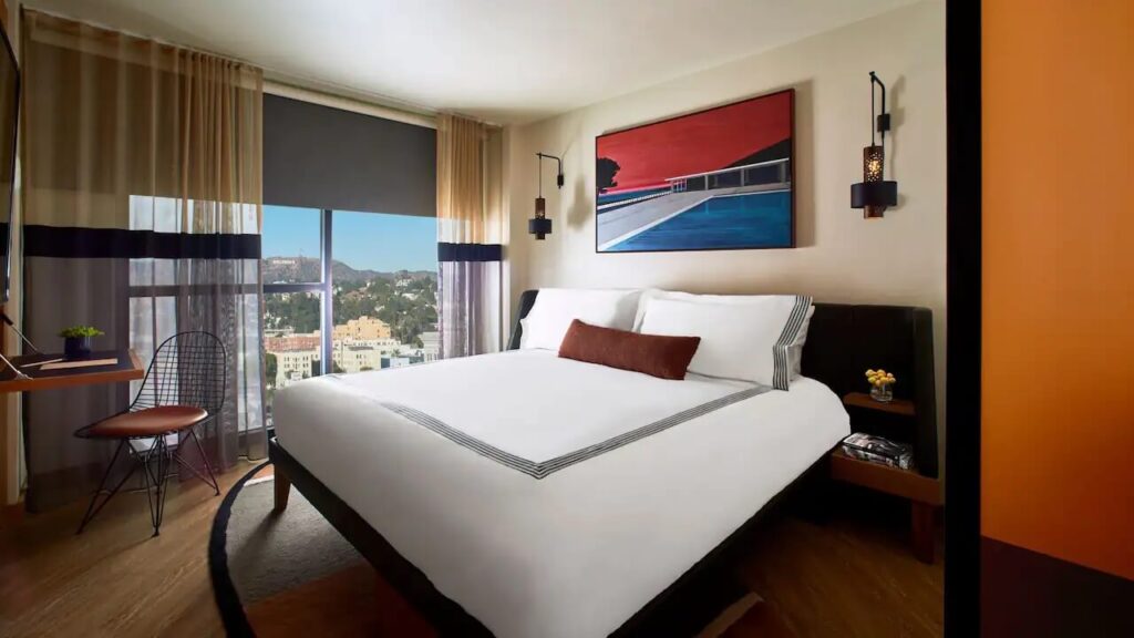 tommie Hollywood guestroom