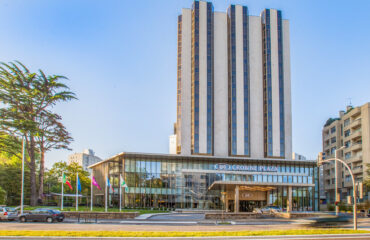 Crowne Plaza Porto main facade